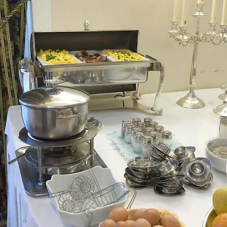 Hotel Quattro Stagioni & 3*